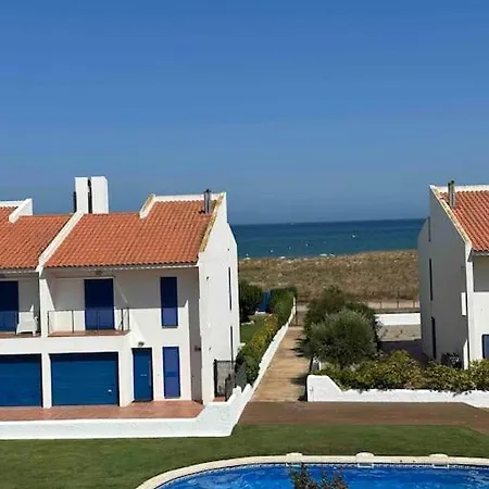Casa Acceso A La Playa 别墅 *